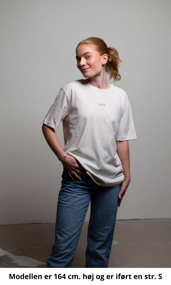 Recycled box fit t-shirt, embroidered logo | Neutral