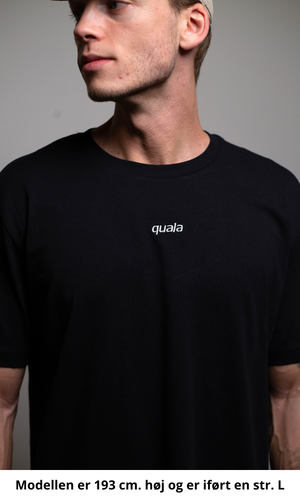 Recycled box fit t-shirt, embroidered logo | Black