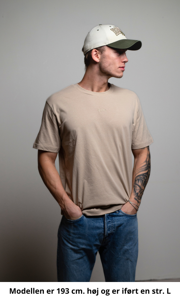 Recycled box fit t-shirt, embroidered logo | Desert